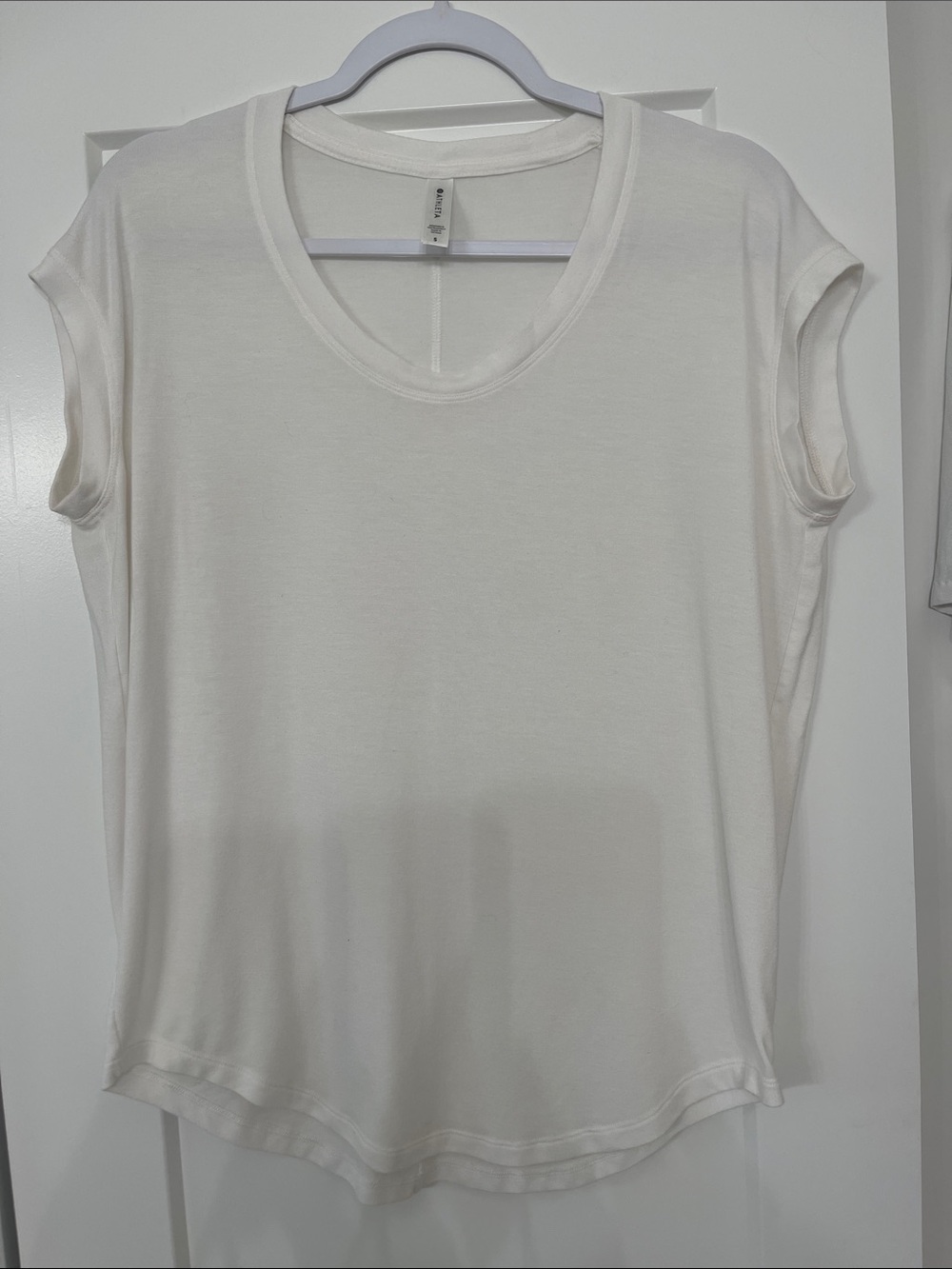 Athleta white Scoop Neck Cap-Sleeve Tee
